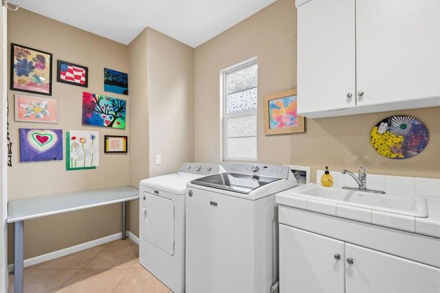 653 Calle Vibrante, Palm Desert, CA 92211