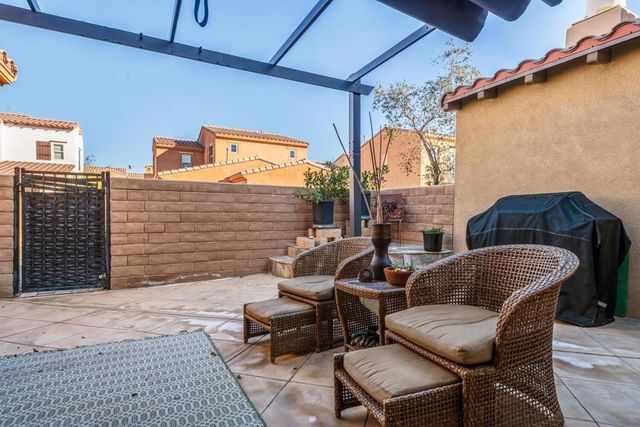 653 Calle Vibrante, Palm Desert, CA 92211