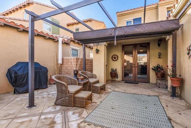 653 Calle Vibrante, Palm Desert, CA 92211