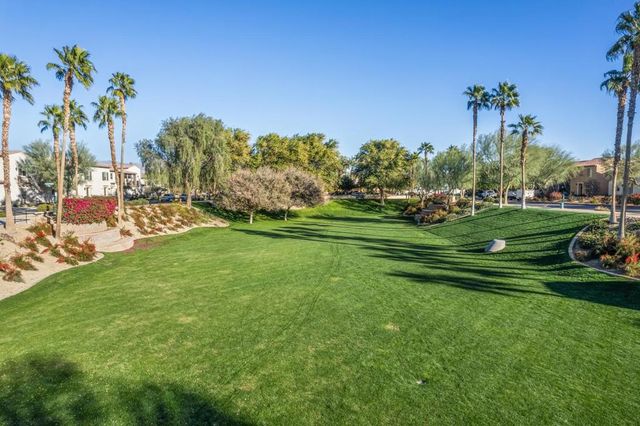 653 Calle Vibrante, Palm Desert, CA 92211