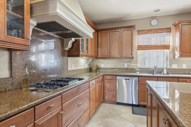 653 Calle Vibrante, Palm Desert, CA 92211