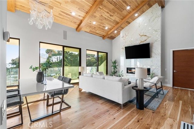 8566 Hollywood Boulevard, Los Angeles, CA 90069