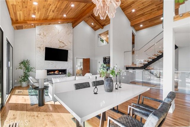 8566 Hollywood Boulevard, Los Angeles, CA 90069