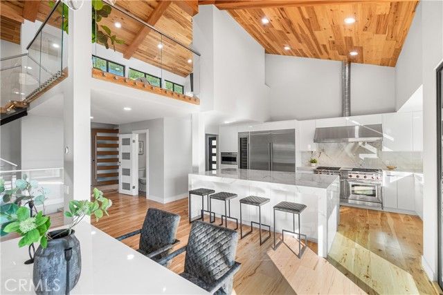 8566 Hollywood Boulevard, Los Angeles, CA 90069