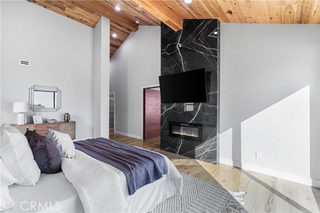 8566 Hollywood Boulevard, Los Angeles, CA 90069