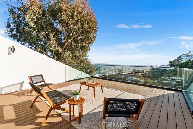 8566 Hollywood Boulevard, Los Angeles, CA 90069