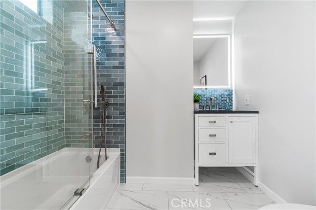 8566 Hollywood Boulevard, Los Angeles, CA 90069