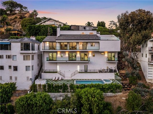 8566 Hollywood Boulevard, Los Angeles, CA 90069