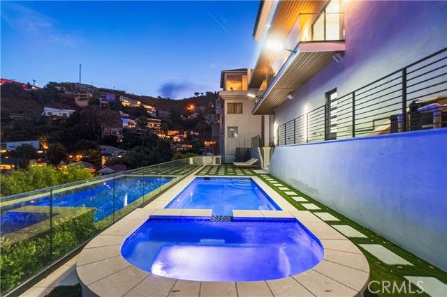 8566 Hollywood Boulevard, Los Angeles, CA 90069