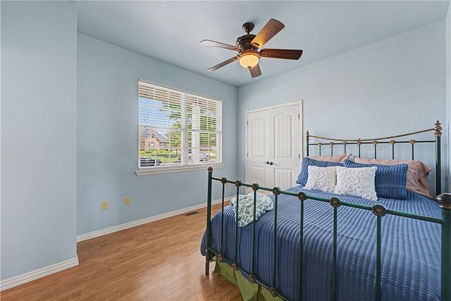 937 Aylesbury Lane, Cave Springs, AR 72718