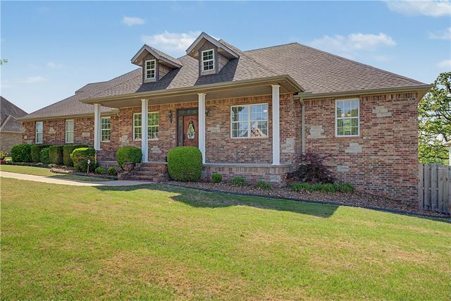 937 Aylesbury Lane, Cave Springs, AR 72718