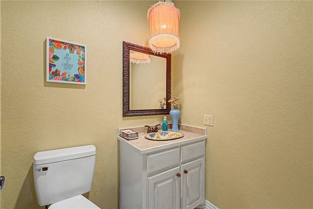 937 Aylesbury Lane, Cave Springs, AR 72718