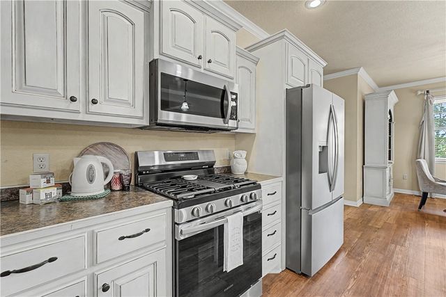 937 Aylesbury Lane, Cave Springs, AR 72718