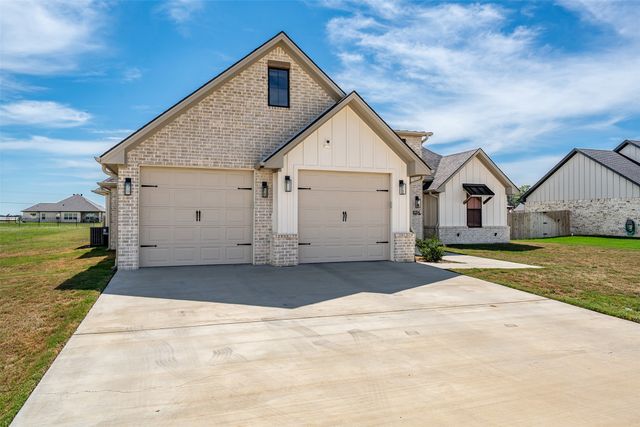 16194 Eagle Lane, Lindale, TX 75771