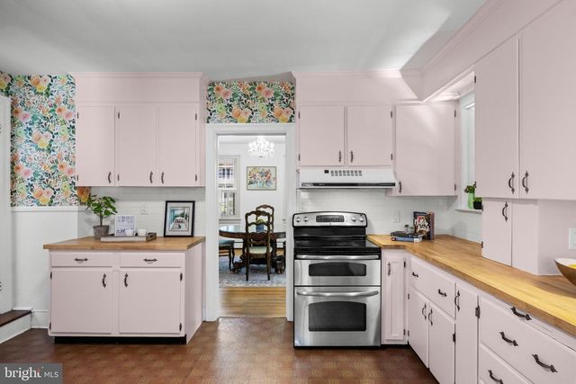 77 E MAIN ST, Marlton, NJ 08053