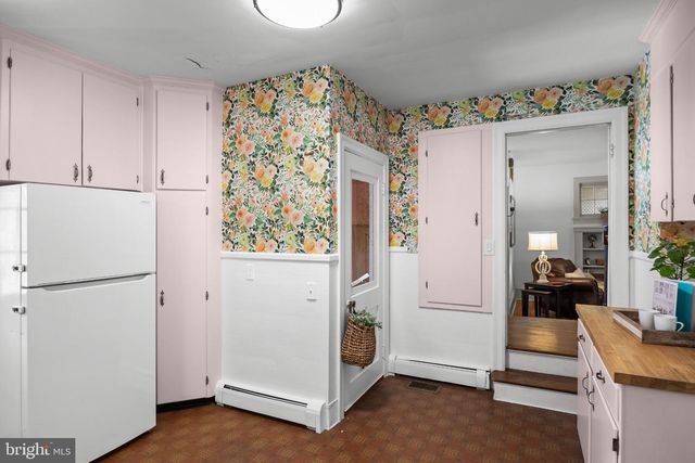77 E MAIN ST, Marlton, NJ 08053