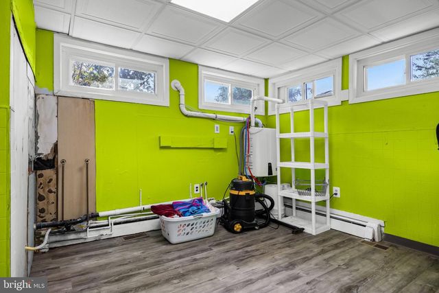 77 E MAIN ST, Marlton, NJ 08053