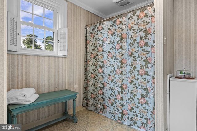 77 E MAIN ST, Marlton, NJ 08053