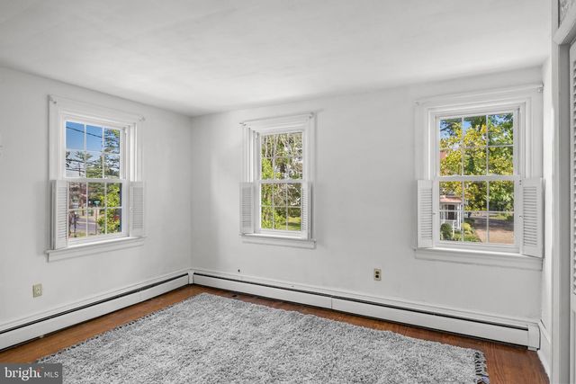 77 E MAIN ST, Marlton, NJ 08053