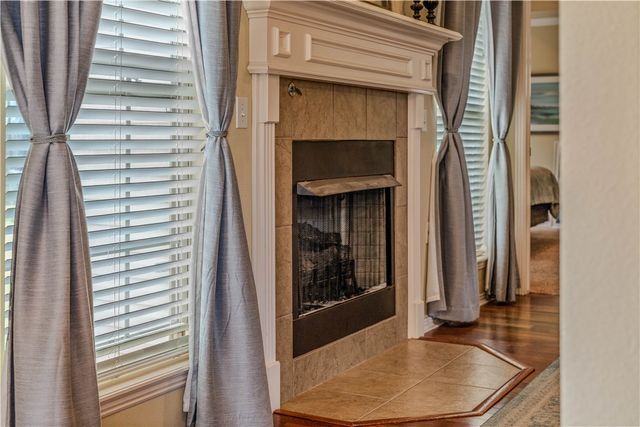 1602 N Oakhaven Place, Fayetteville, AR 72704