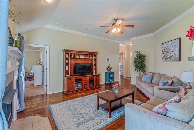 1602 N Oakhaven Place, Fayetteville, AR 72704