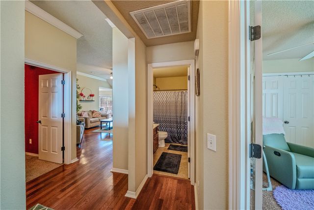 1602 N Oakhaven Place, Fayetteville, AR 72704