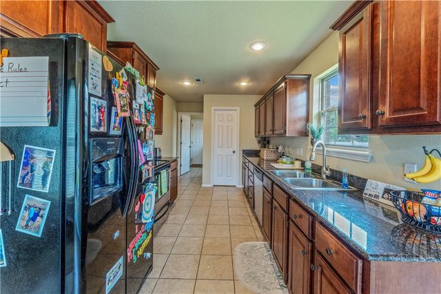 1602 N Oakhaven Place, Fayetteville, AR 72704