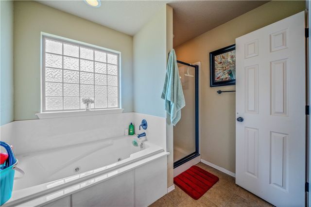 1602 N Oakhaven Place, Fayetteville, AR 72704