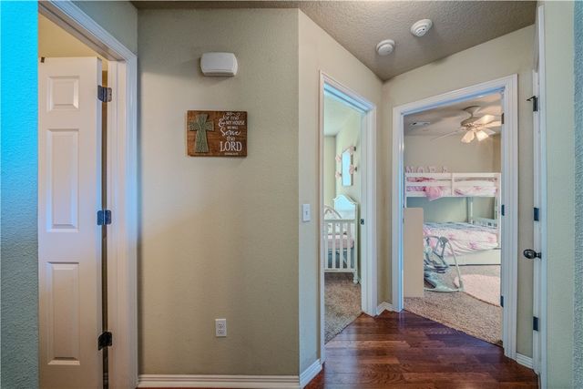 1602 N Oakhaven Place, Fayetteville, AR 72704