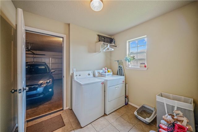 1602 N Oakhaven Place, Fayetteville, AR 72704