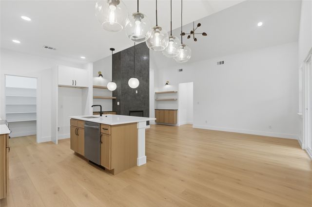 1617 Marburg Street, Dallas, TX 75215