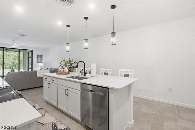 1451 Weeping Willow CT, Cape Coral, FL 33909