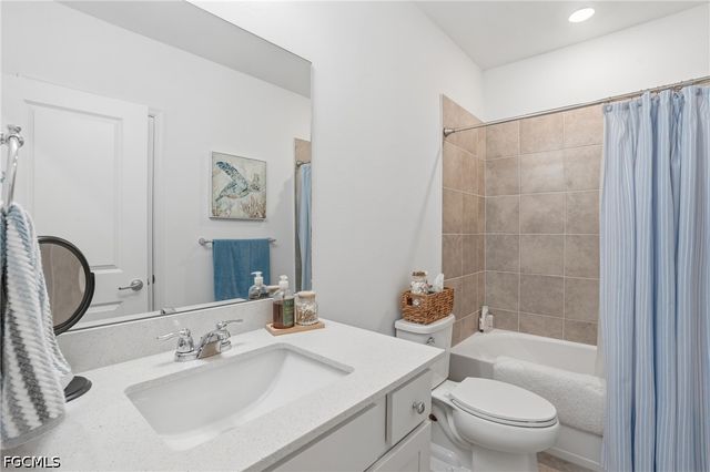 1451 Weeping Willow CT, Cape Coral, FL 33909
