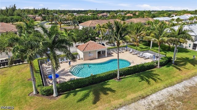 1451 Weeping Willow CT, Cape Coral, FL 33909