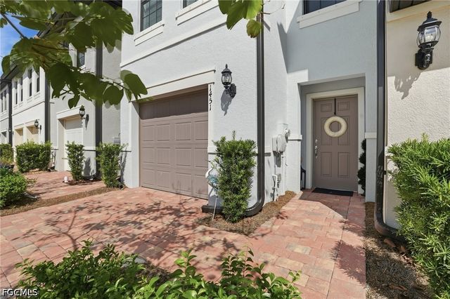 1451 Weeping Willow CT, Cape Coral, FL 33909