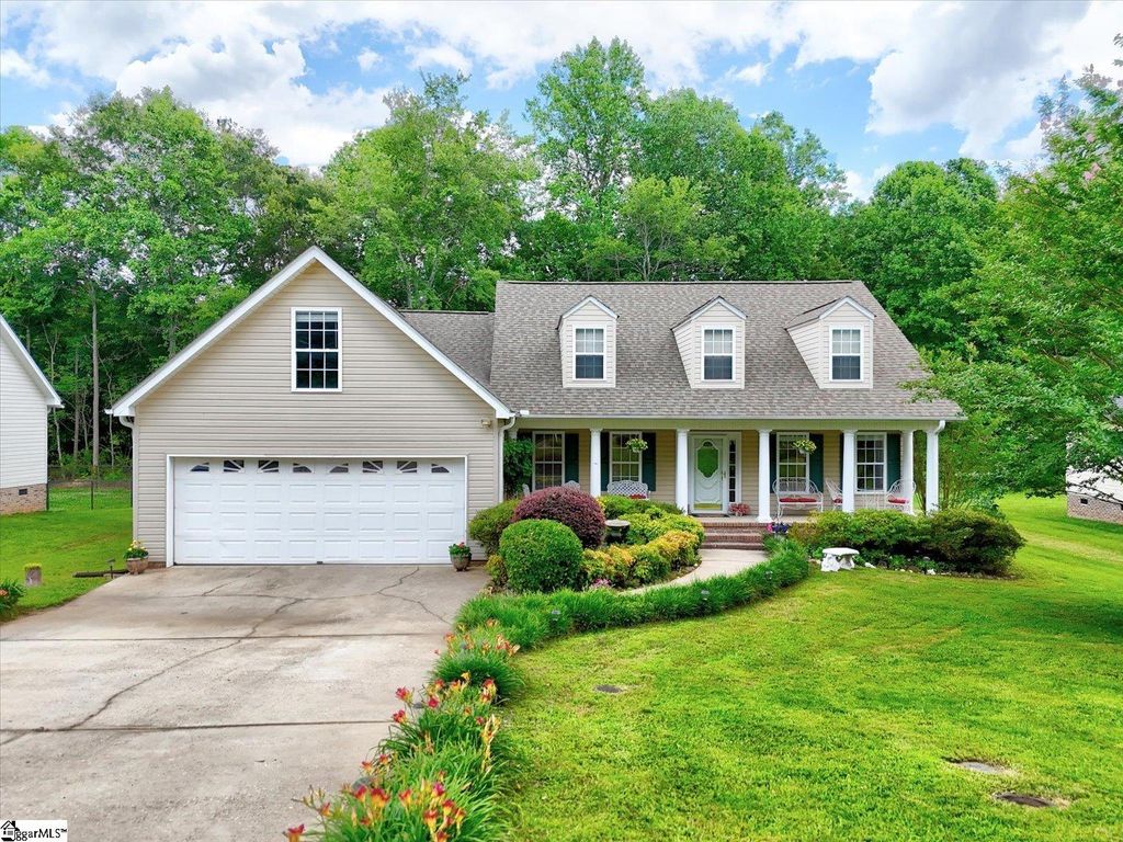 12 Marine Road, Greenville, SC 29617