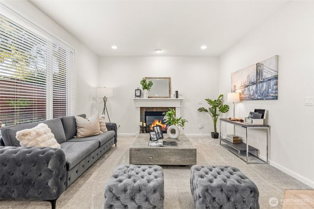 2017 NE 24th Place, Renton, WA 98056