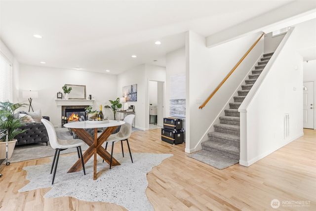 2017 NE 24th Place, Renton, WA 98056