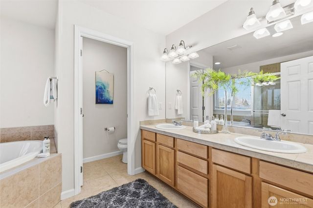 2017 NE 24th Place, Renton, WA 98056