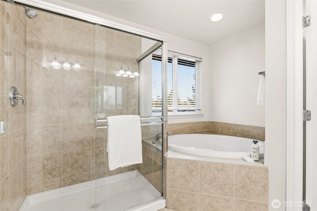 2017 NE 24th Place, Renton, WA 98056