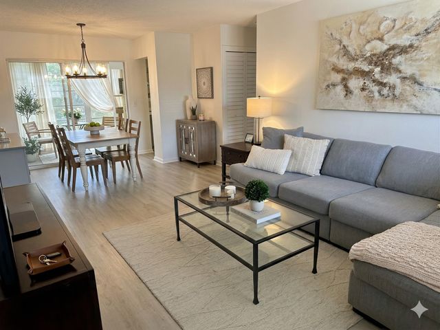 3930 Crystal Lake Drive 206, Deerfield Beach, FL 33064