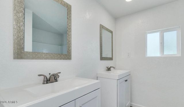 1562 S DESERT VIEW Place, Apache Junction, AZ 85120