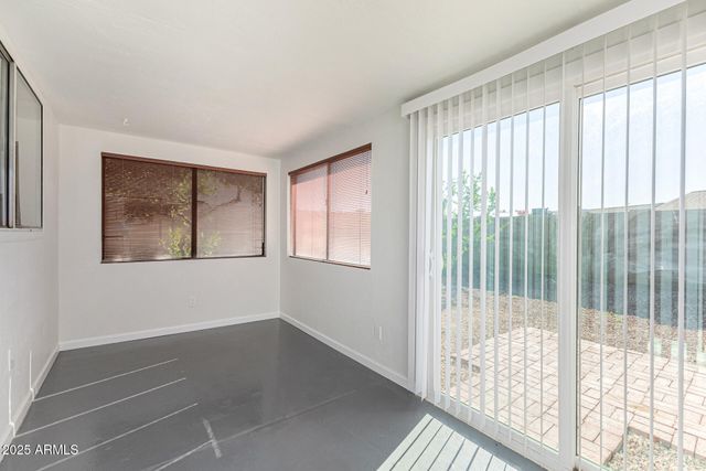 1813 E GRANDVIEW Road, Phoenix, AZ 85022