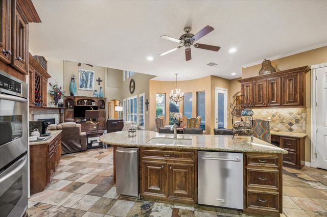 20 Woodshay Court, Montgomery, TX 77356