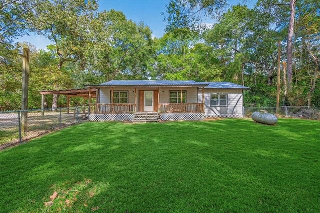 450 Dove Creek Dr, Coldspring, TX 77331