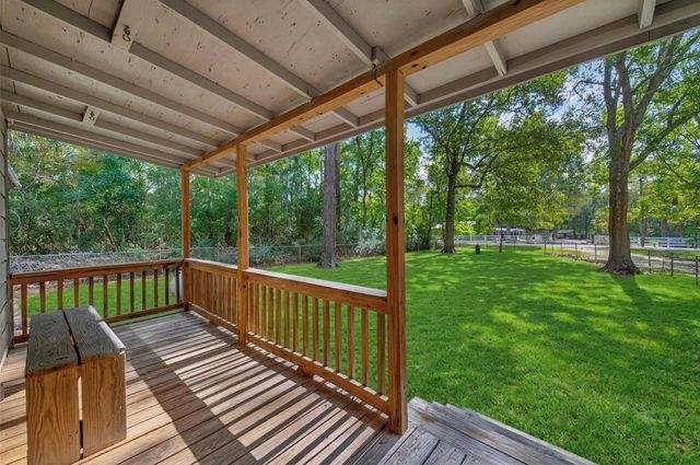 450 Dove Creek Dr, Coldspring, TX 77331