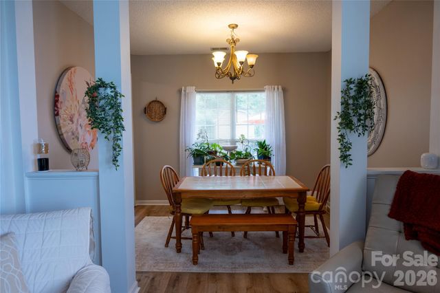 2568 Governors Pointe Court NE, Concord, NC 28025