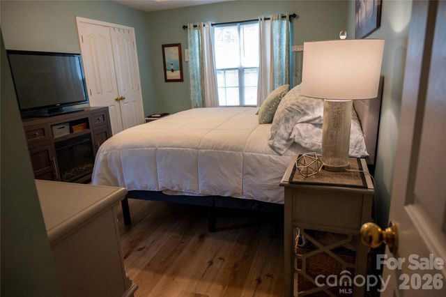 2568 Governors Pointe Court NE, Concord, NC 28025