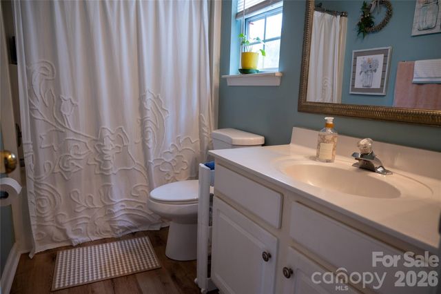 2568 Governors Pointe Court NE, Concord, NC 28025