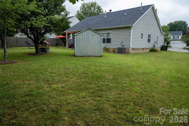 2568 Governors Pointe Court NE, Concord, NC 28025
